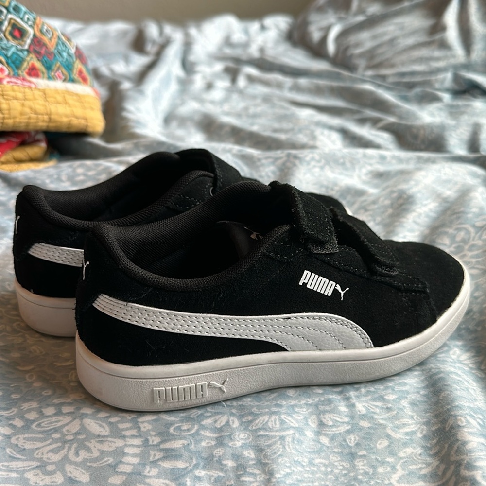 NWOT Boys Puma sneakers US 13.5